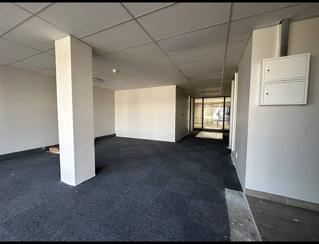 144M² OFFICE TO LET IN DORINGKLOOF